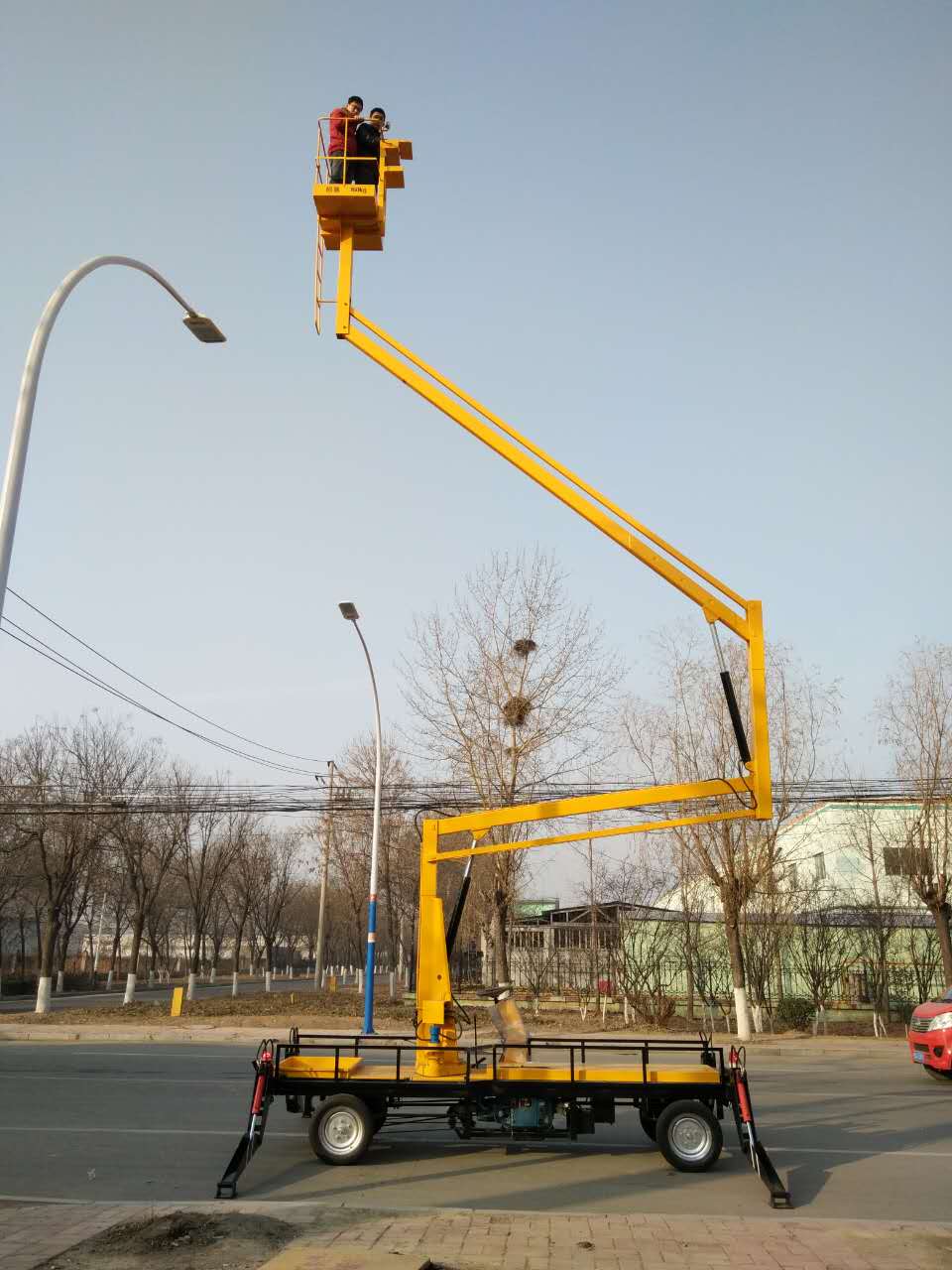 曲臂式升降機(jī) 曲臂式升降機(jī)